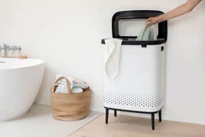 סל כביסה מחולק 45+45 ליטר - BO - לבן Brabantia