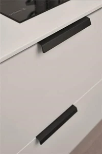ידית רוכבת Bench שחור מט מוברש - 200 מ"מ Furnipart
