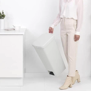פח הפרדה StepUp פדל 40 ליטר - אפור בהיר Brabantia